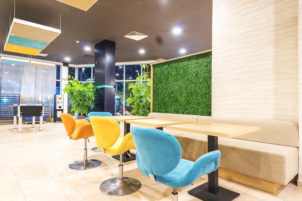 Admiral Plaza Hotel Napospart Kültér fotó