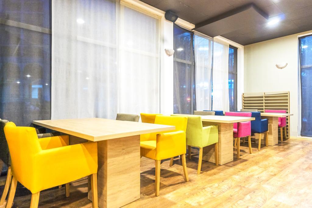 Admiral Plaza Hotel Napospart Kültér fotó