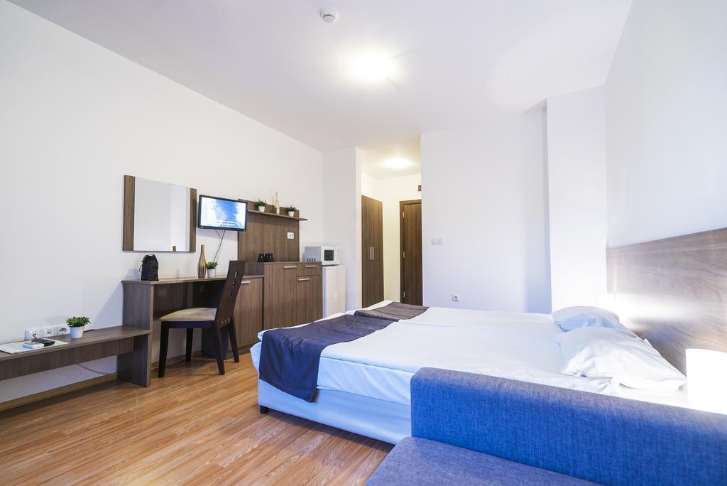 Admiral Plaza Hotel Napospart Kültér fotó