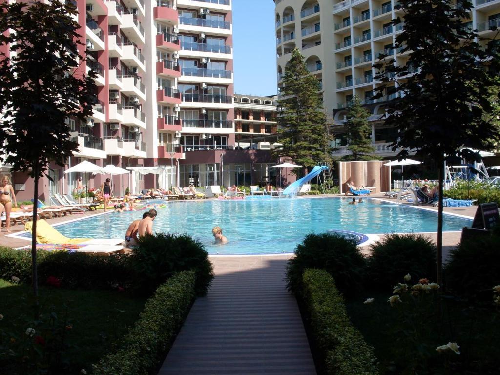 Admiral Plaza Hotel Napospart Kültér fotó