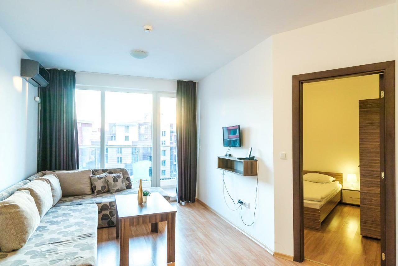 Admiral Plaza Hotel Napospart Kültér fotó